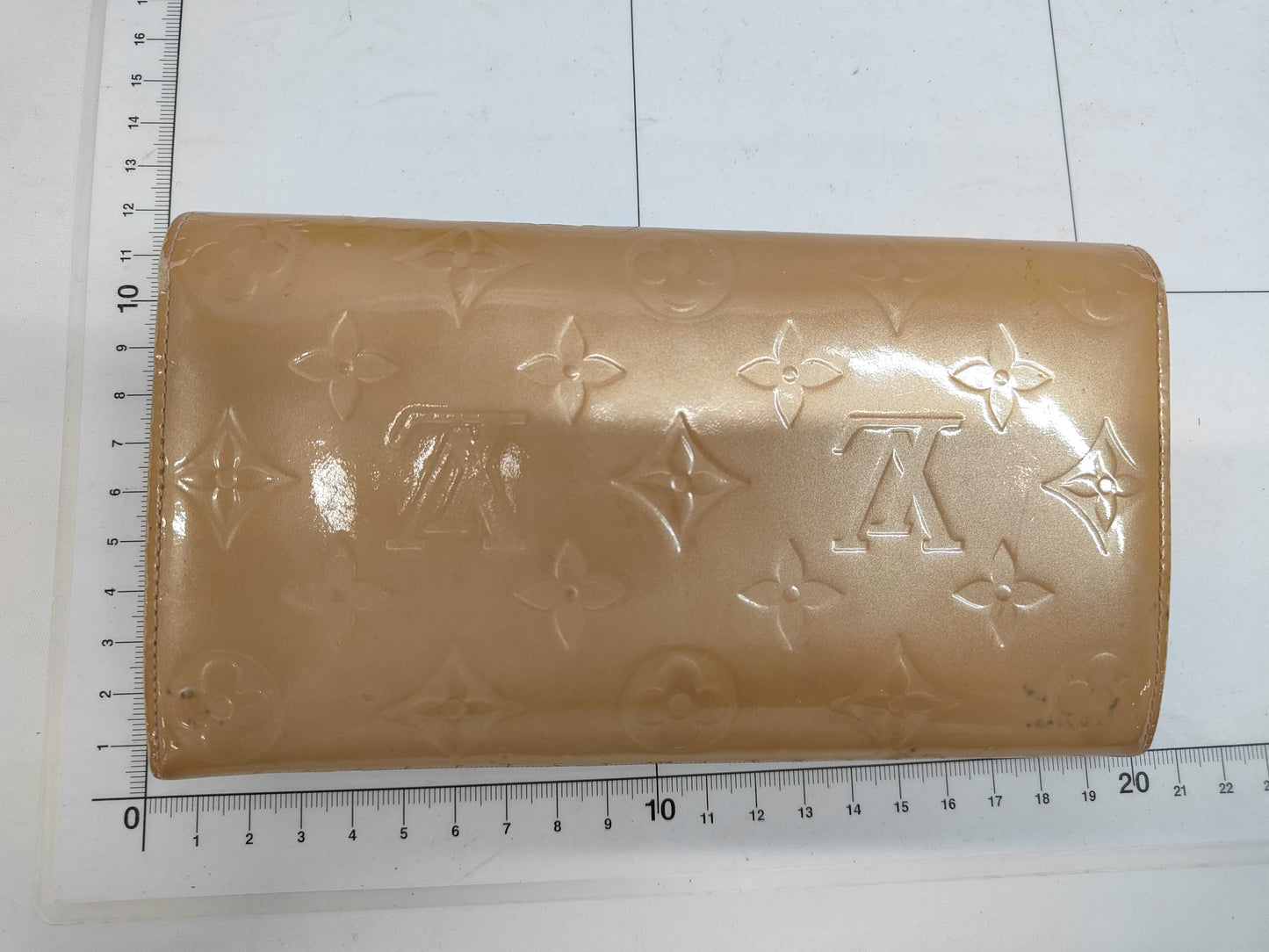 LOUIS VUITTON Vernis Pochette Porte Monnaie Credit 1 piece / 1 piece of wallet