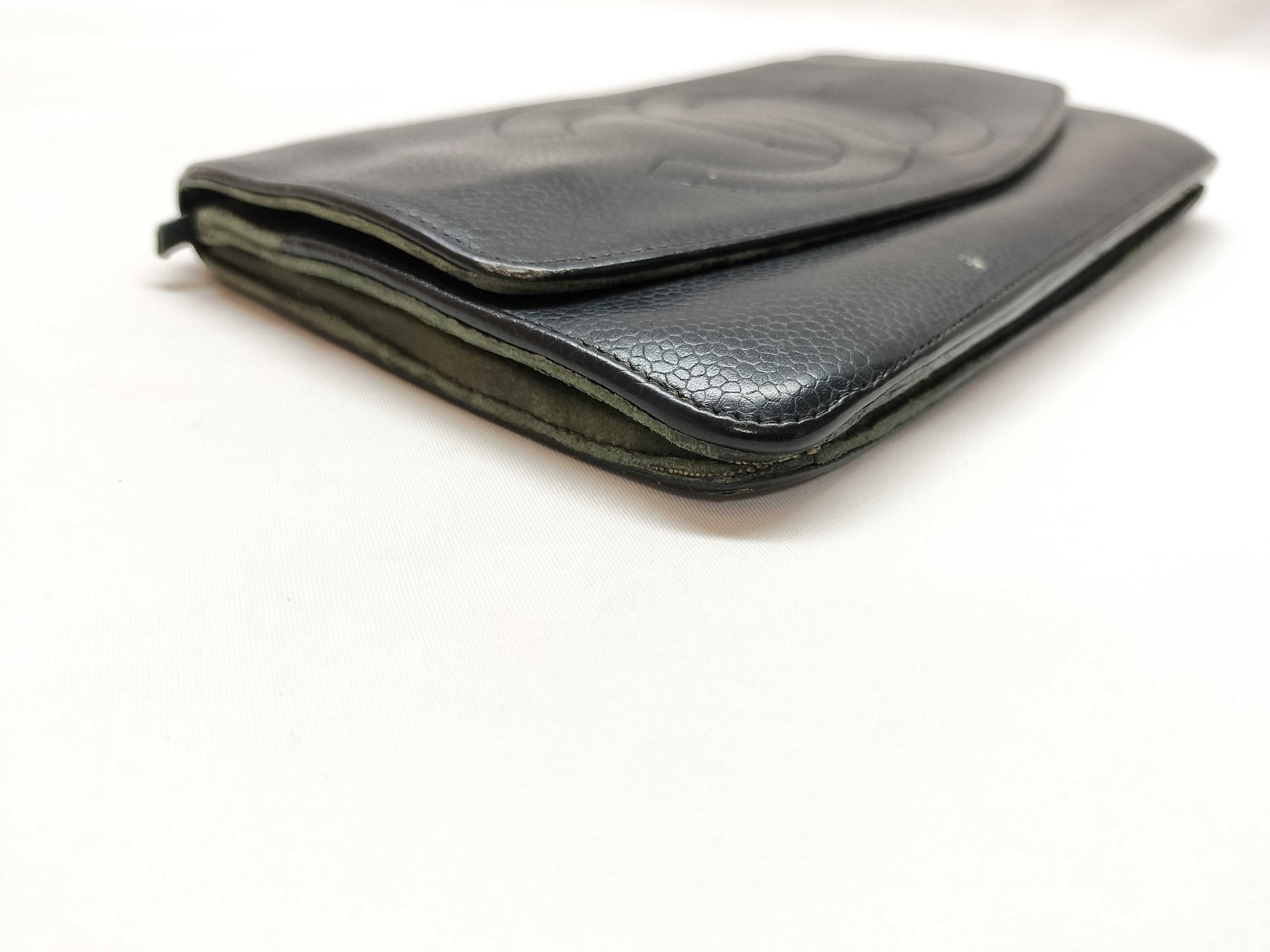 CHANEL Caviar Skin Deca Coco Wallet