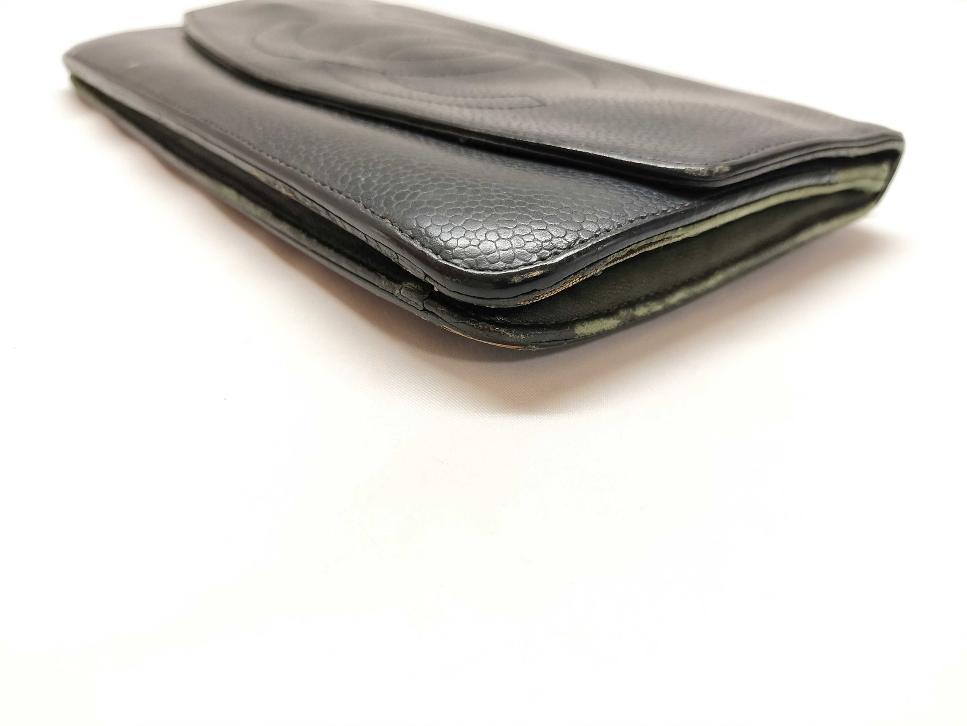 CHANEL Caviar Skin Deca Coco Wallet