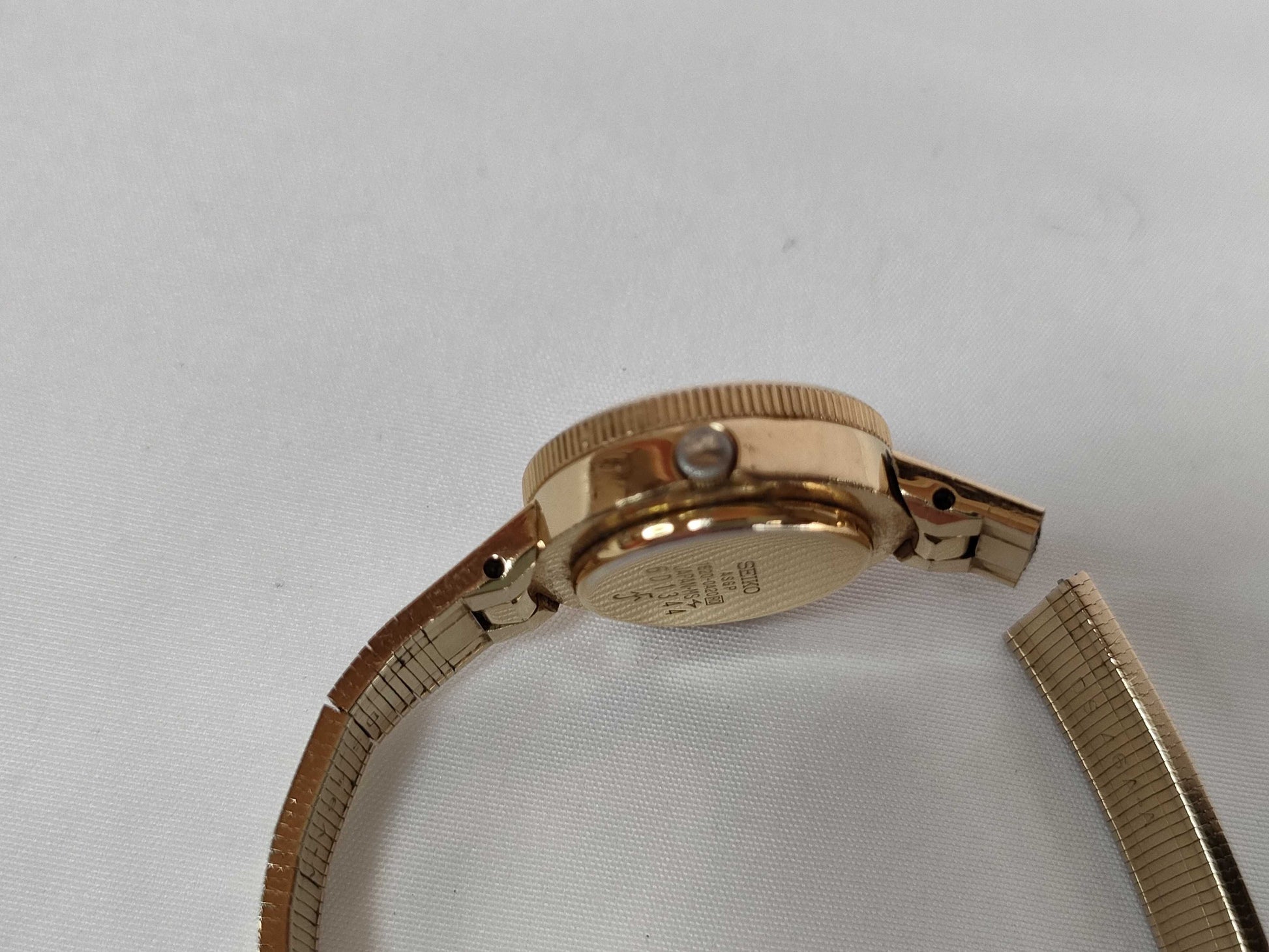SEIKO Women's Watch with Broken Strap, Not Working