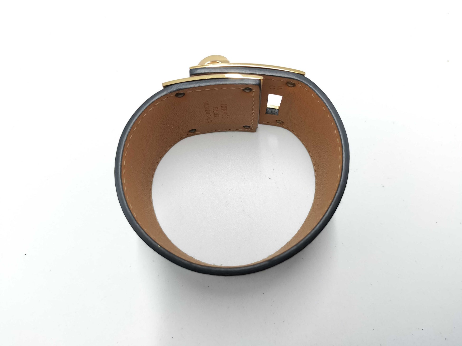 HERMES Kelly Dog T engraved bracelet/bangle