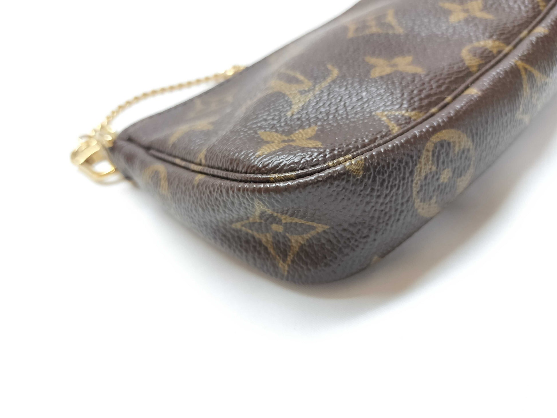 LOUIS VUITTON Monogram M58009 Mini Pochette Accessory Pouch