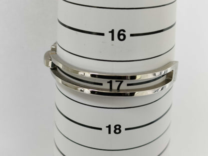 Salvatore Ferragamo Gancini Bangle in Silver