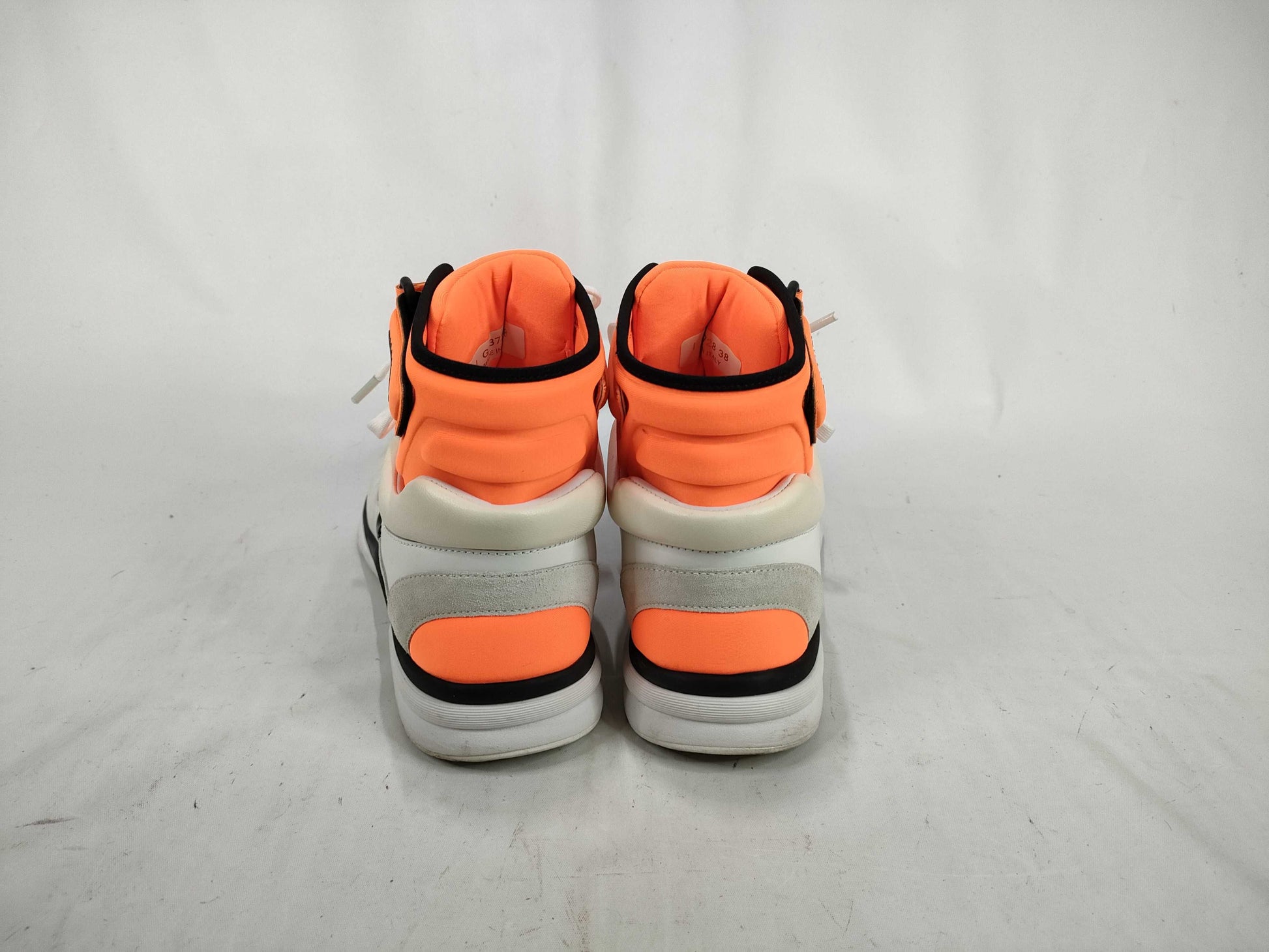 CHANEL G33728 High-top Sneakers