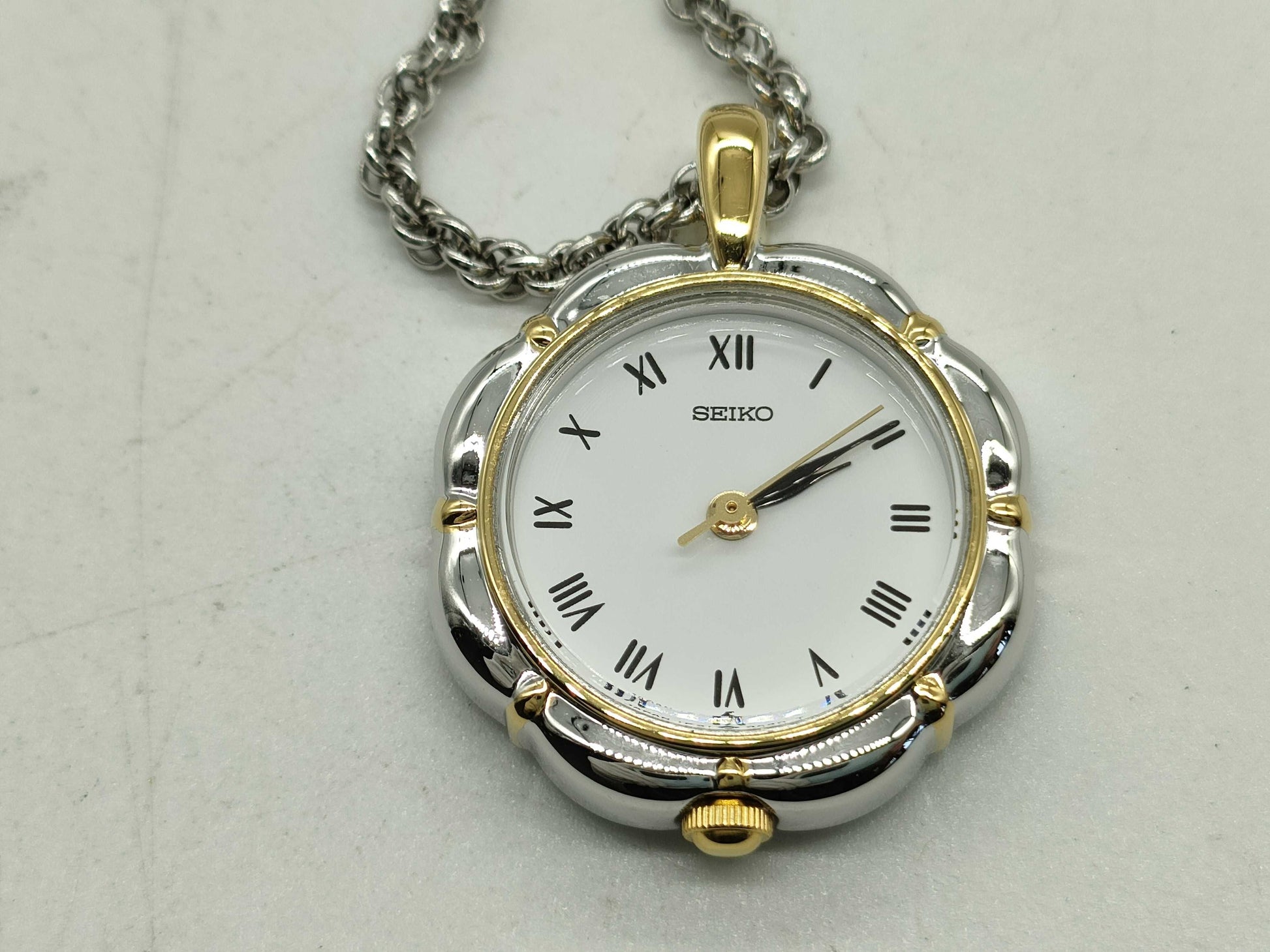 SEIKO 1F21-0A10 Pendant Necklace Watch Women's Watch