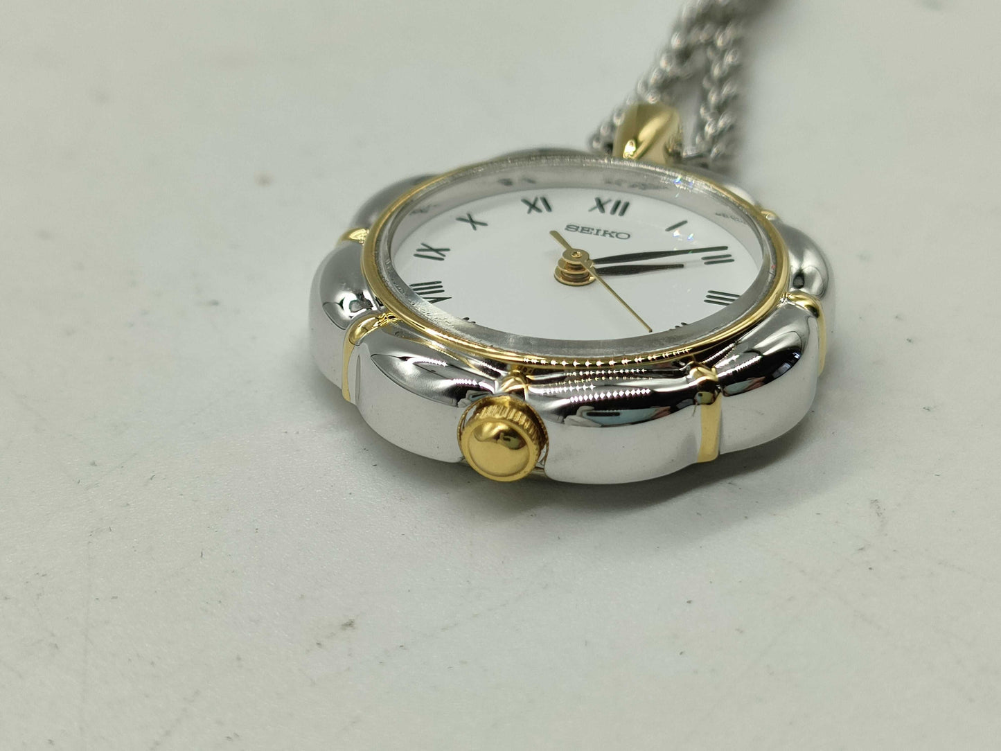 SEIKO 1F21-0A10 Pendant Necklace Watch Women's Watch