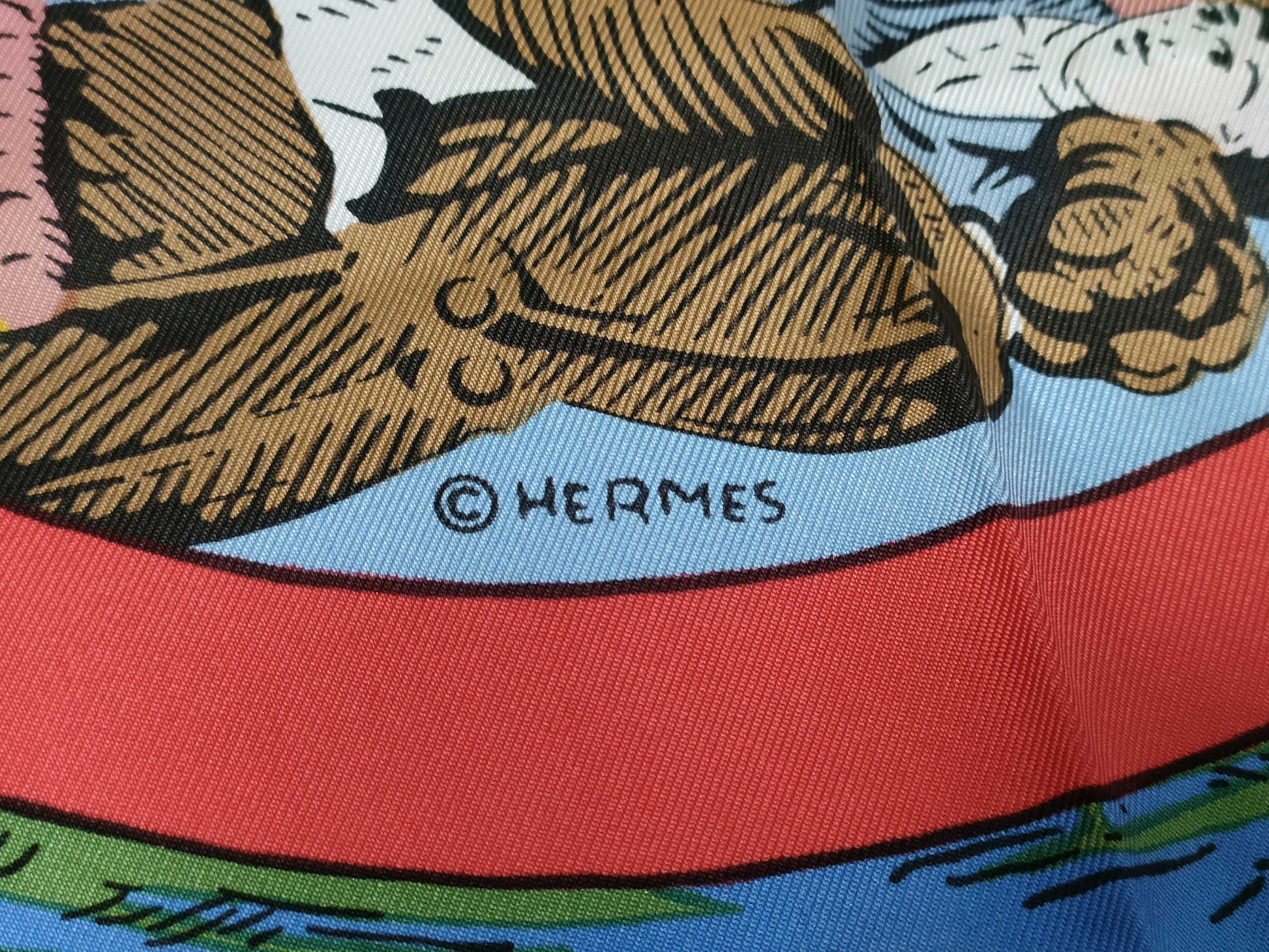 HERMES Carré Omnibus and White Lady Game/Blue Scarf