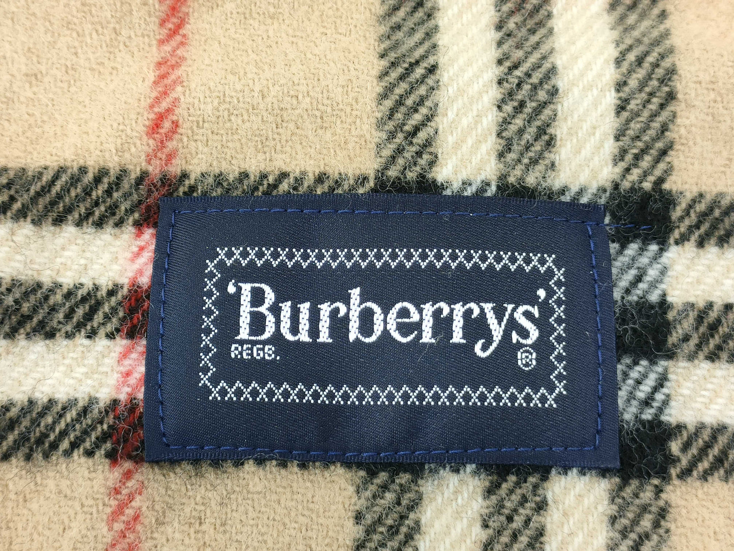 Unused Burberrys Blanket*1 Scarf