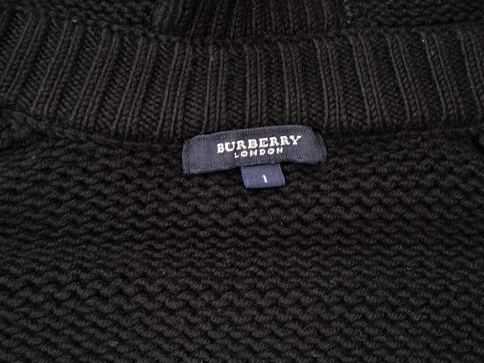 BURBERRY knit top
