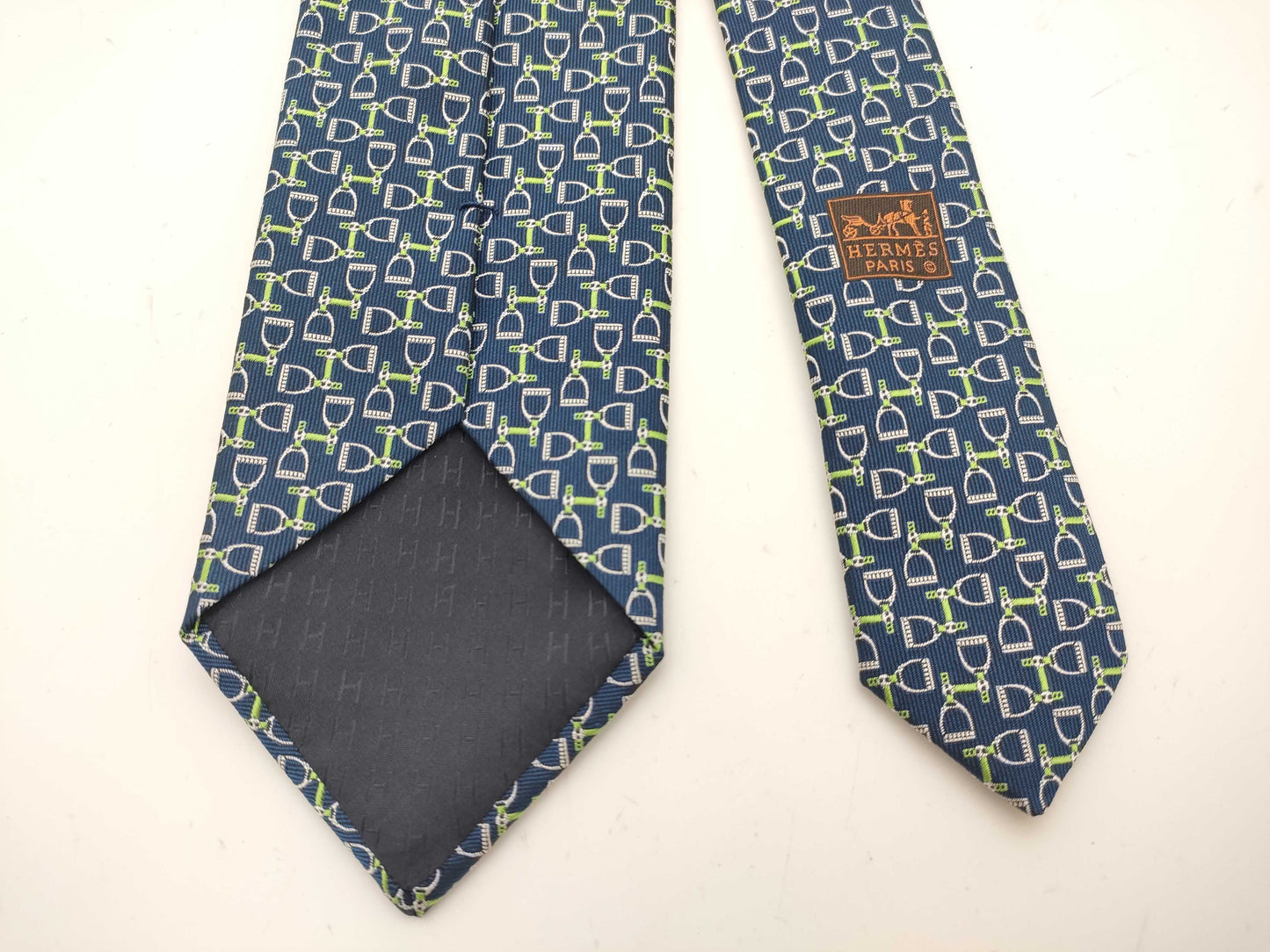 HERMES H logo/tie tie