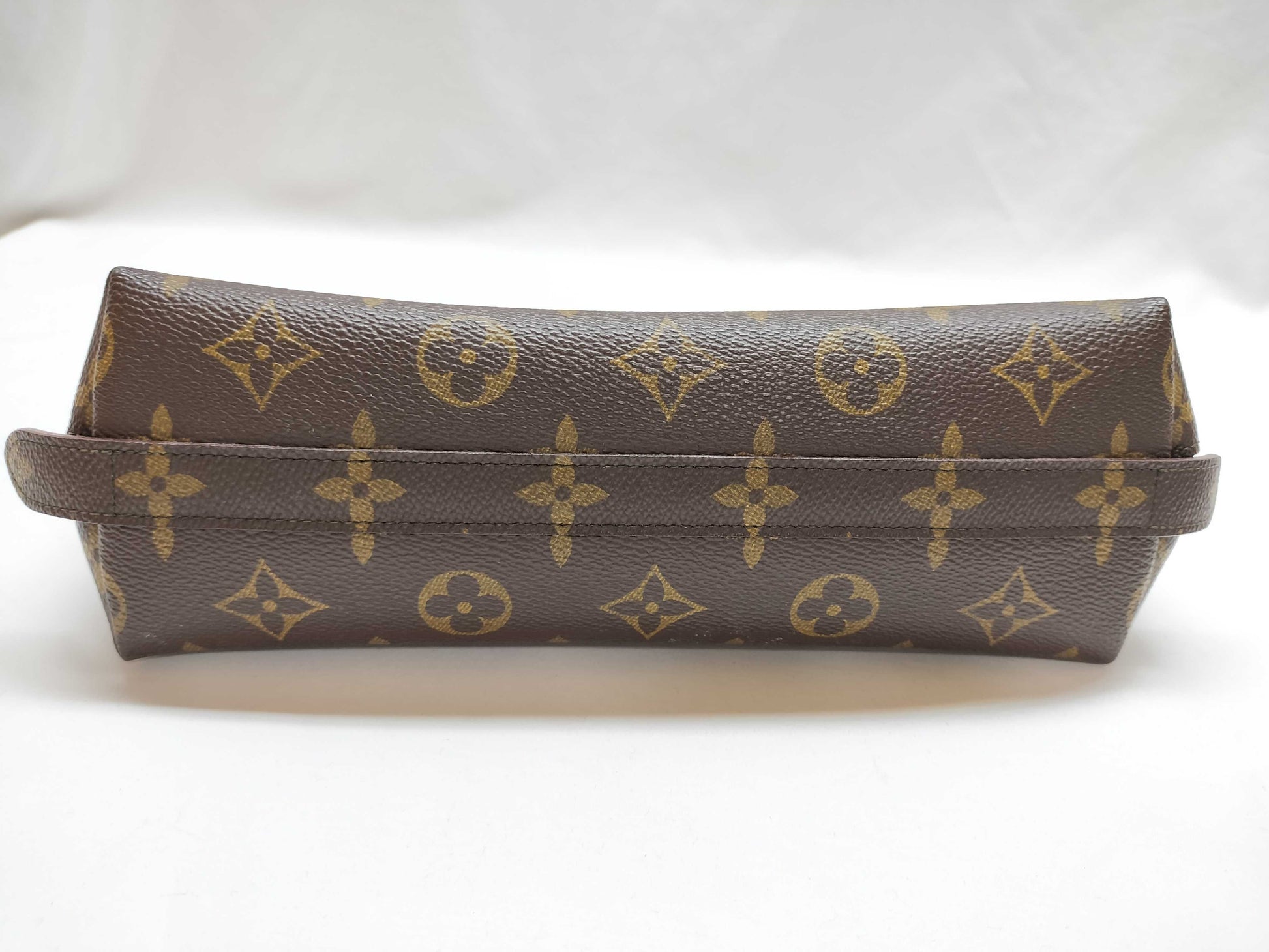 LOUIS VUITTON Monogram Pochette Cosmetic Pouch
