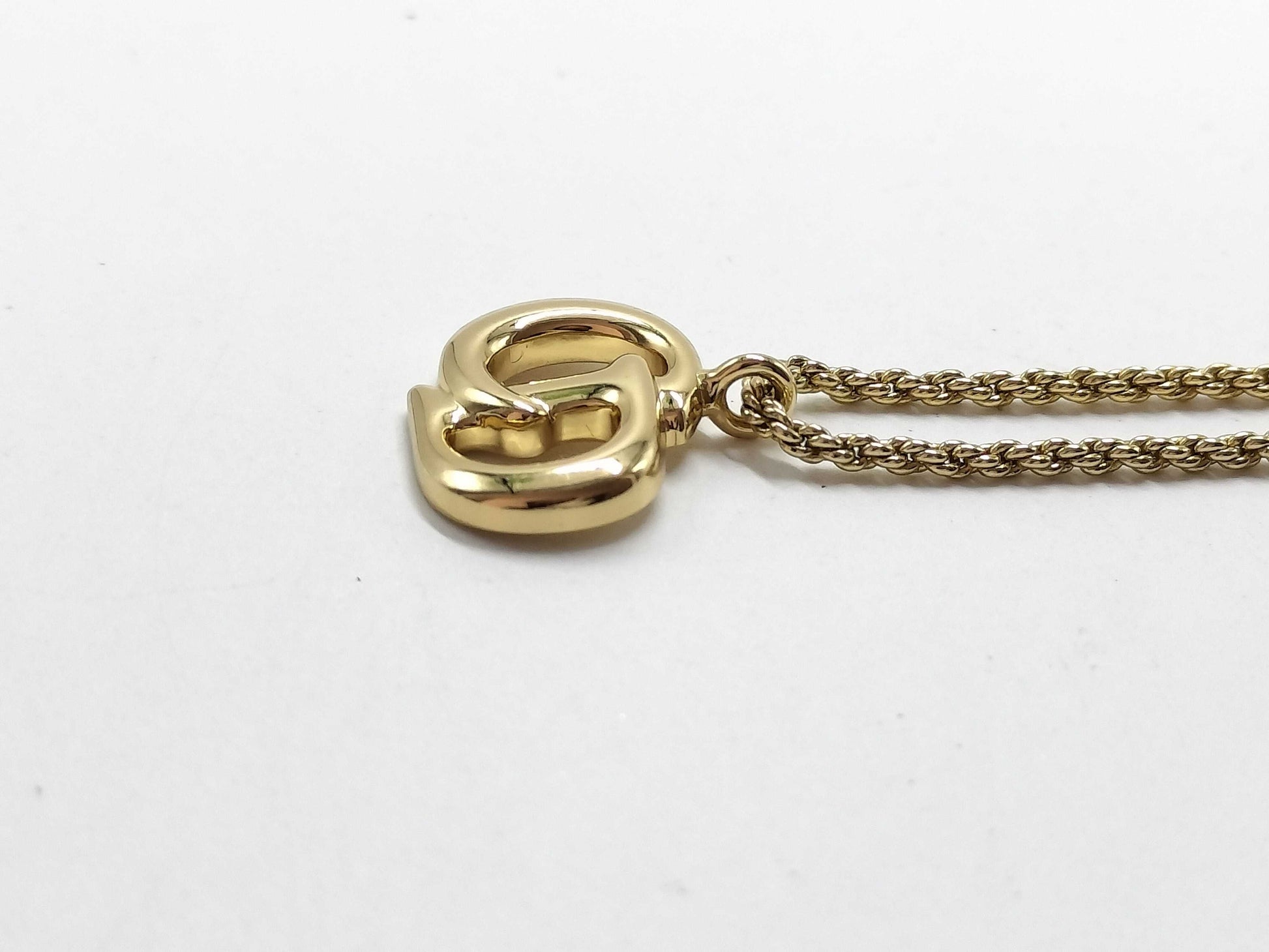 Dior logo necklace necklace