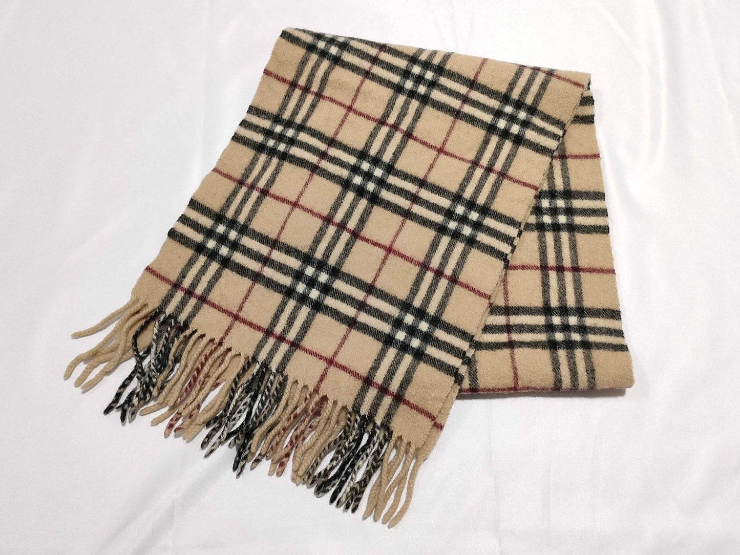 BURBERRY London Nova 100% Lambswool Scarf