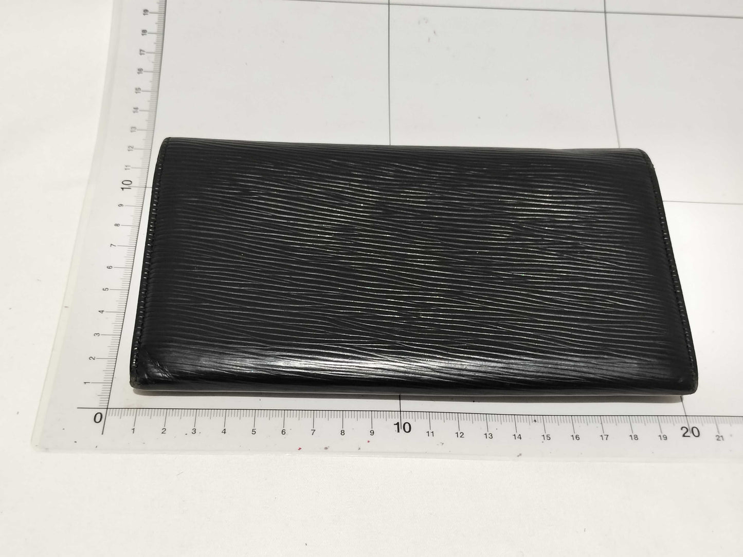 LOUIS VUITTON Epi Epi Long Wallet Sarah Wallet
