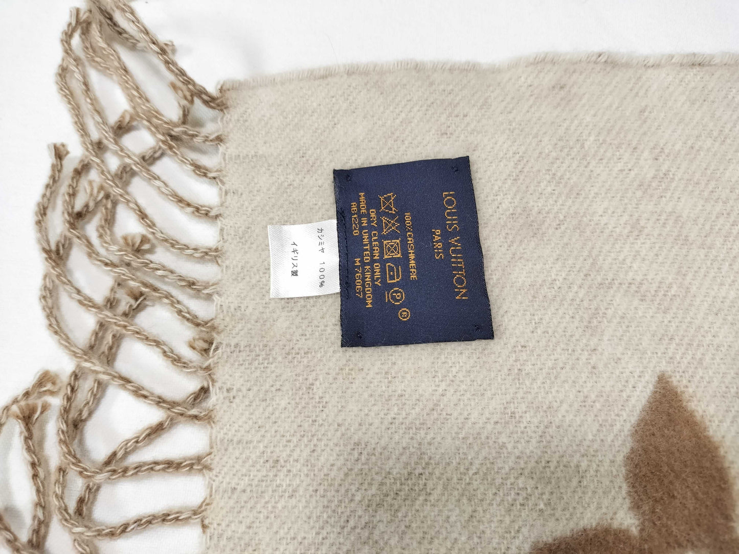 LOUIS VUITTON Monogram Reykjavik Scarf