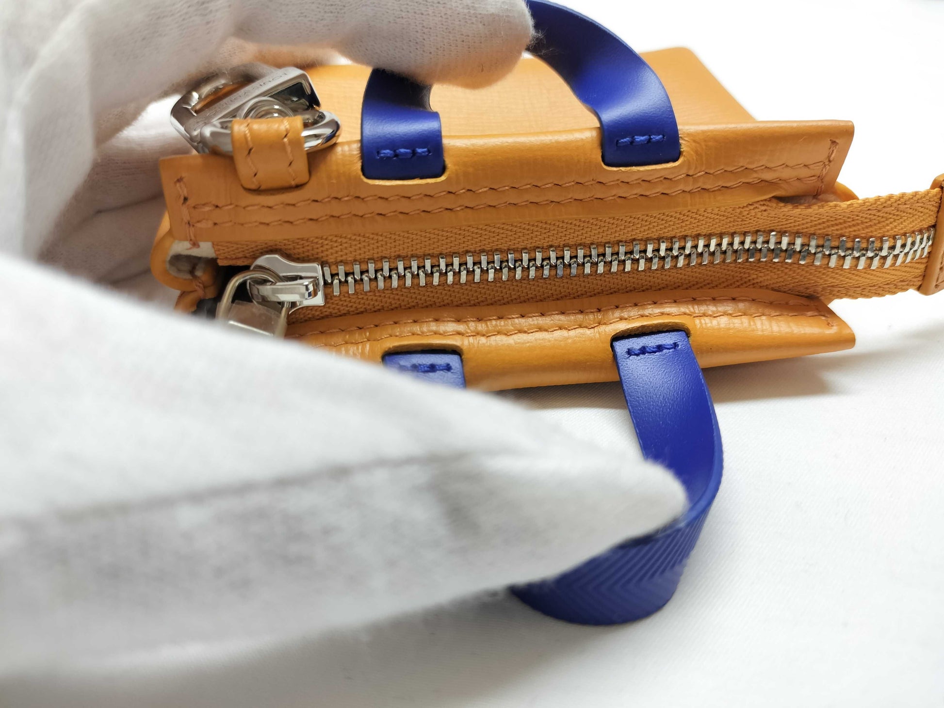 LOUIS VUITTON Monogram M02699 Bag Charm and LV Mini Shopper S00 Coin Case