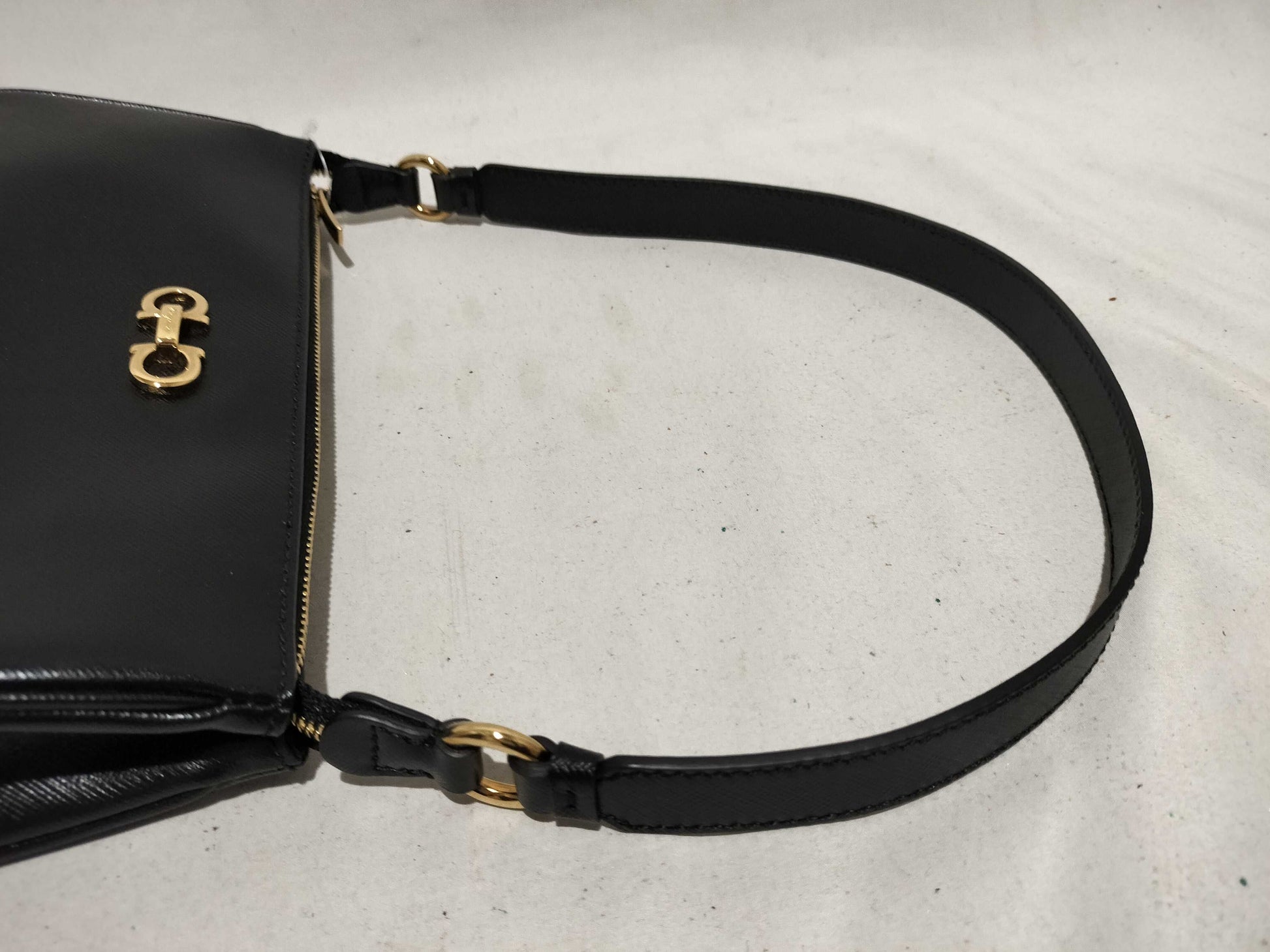 Salvatore Ferragamo Gancini One-Shoulder Black Handbag in Excellent Condition