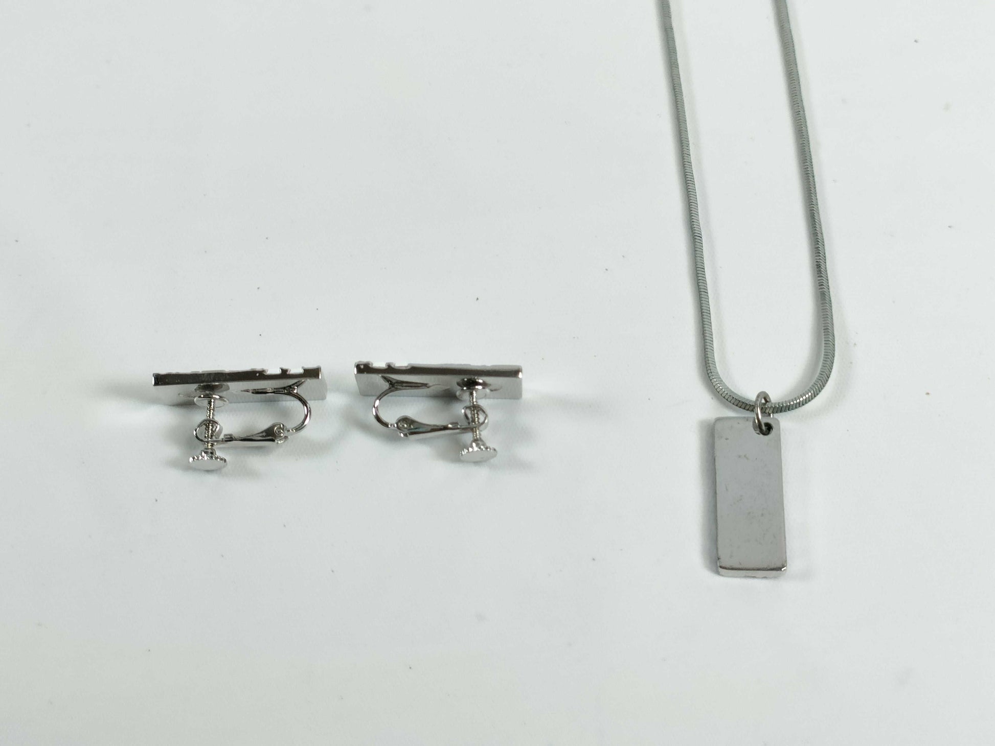 Dior logo necklace, earrings, plate, Trotter accessories, accessories collection 