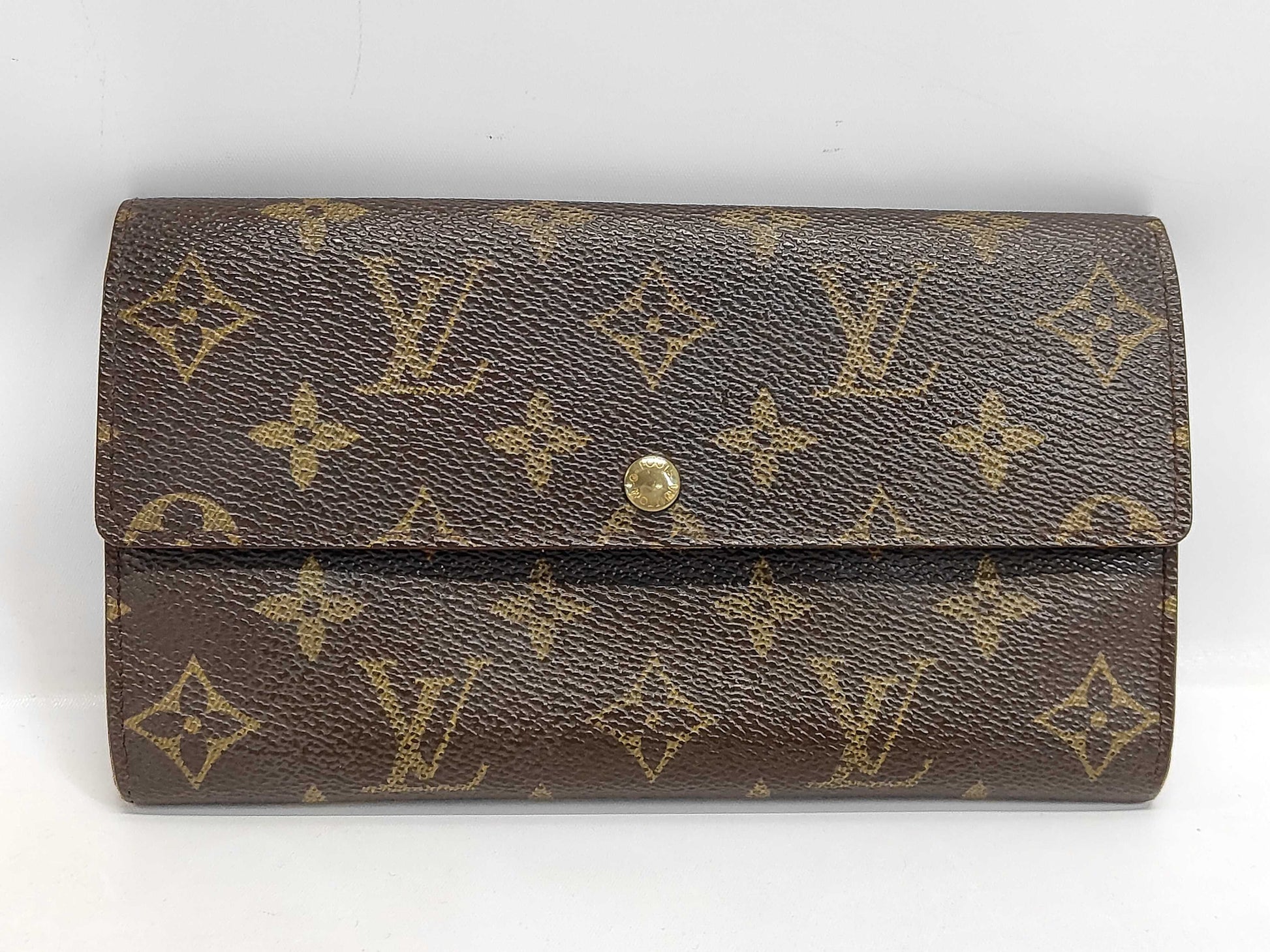 LOUIS VUITTON Monogram Postfeuille Sarah Wallet