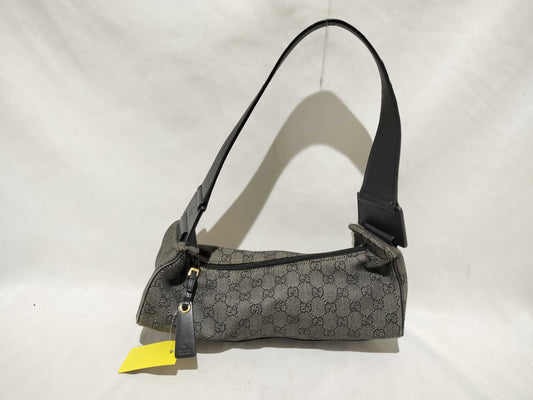 GUCCI GG Canvas One-Shoulder Shoulder Bag