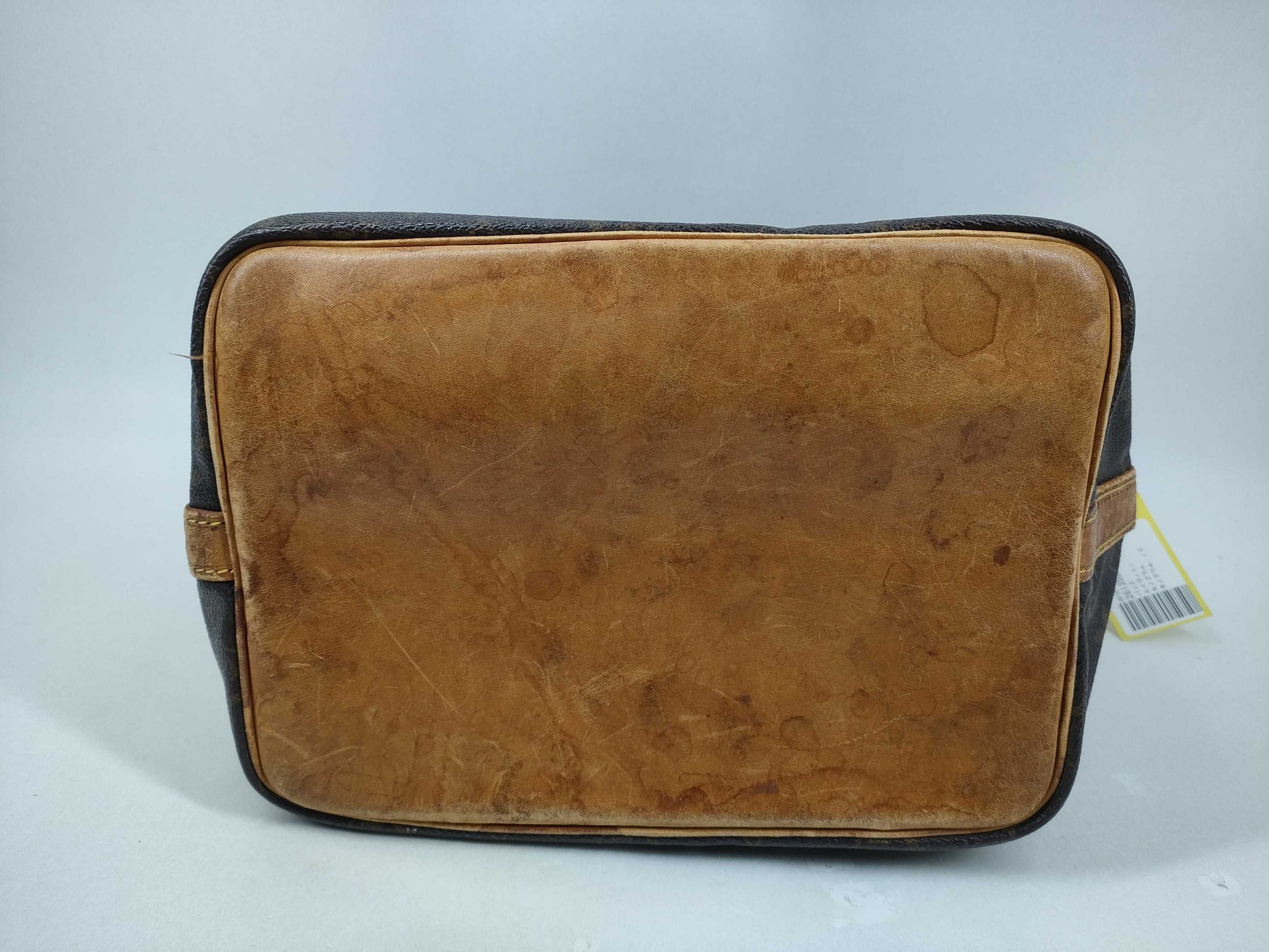 LOUIS VUITTON Monogram Noe Shoulder Bag