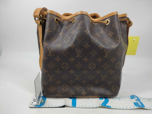 LOUIS VUITTON Monogram Noe Shoulder Bag