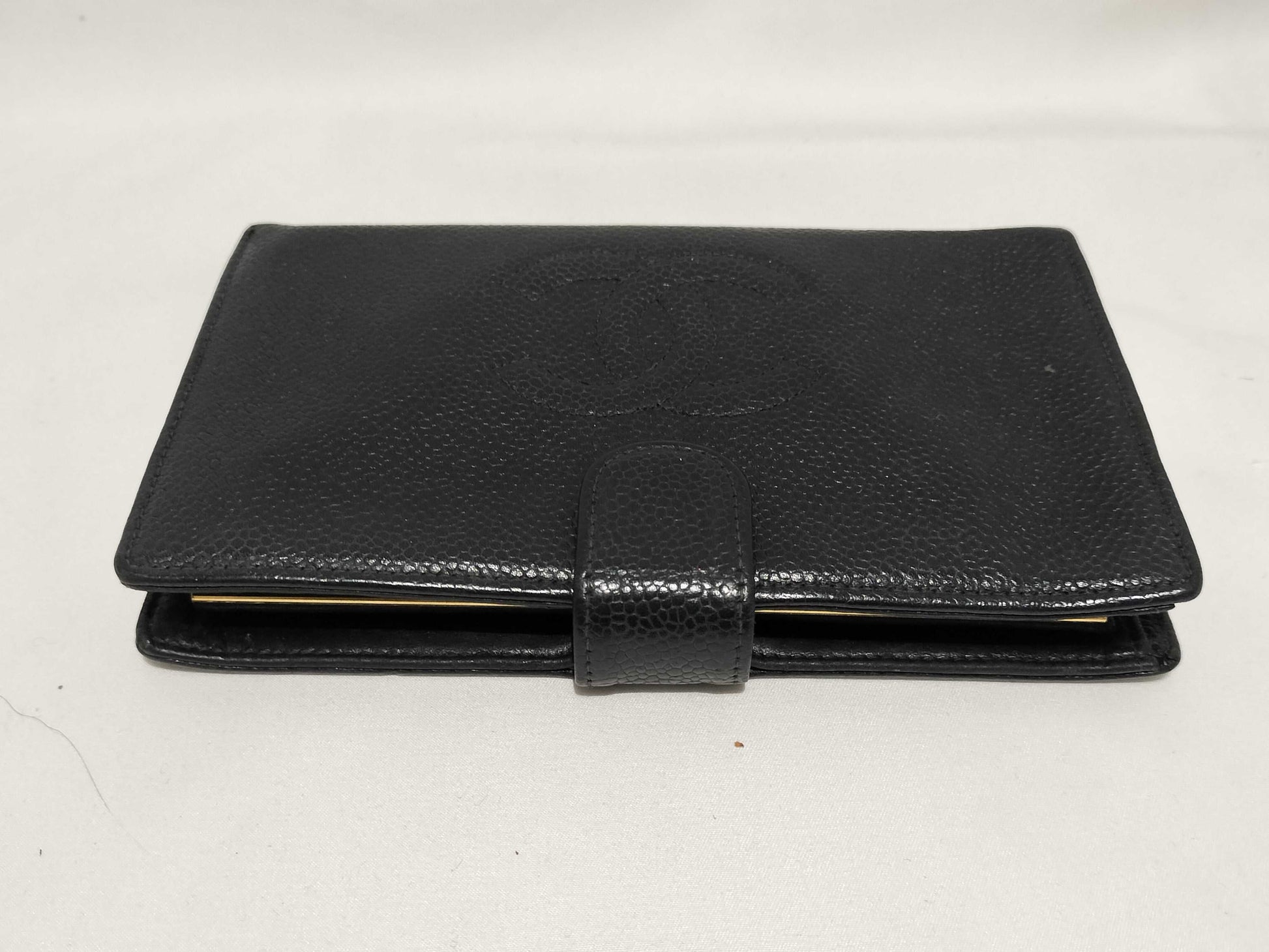 CHANEL Caviar Skin Long Wallet