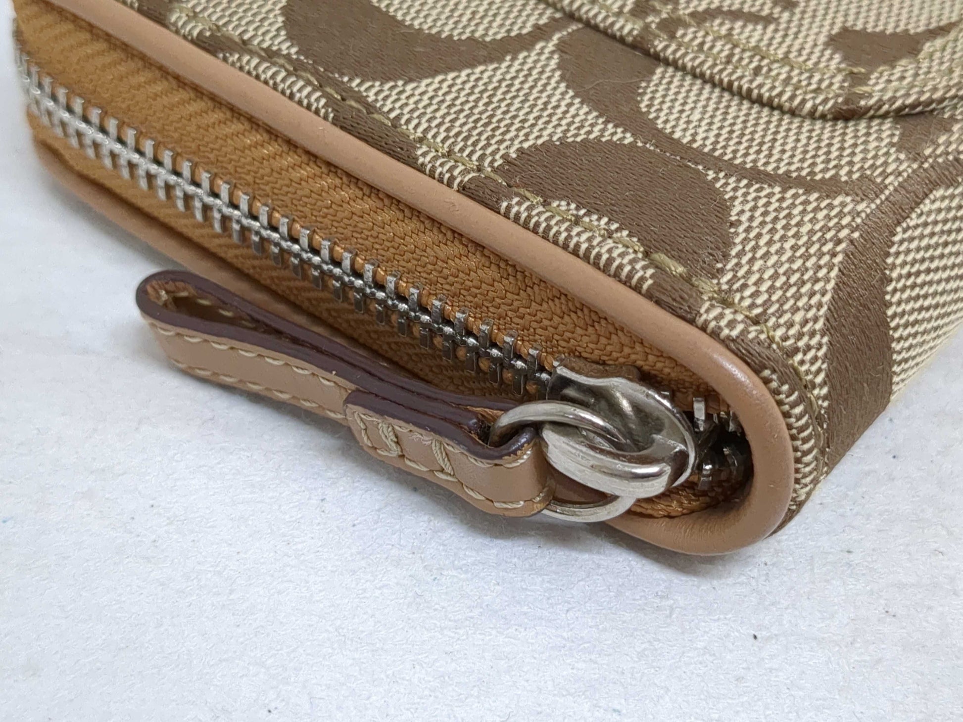 COACH Signature Round Zip Two-Piece Wallet