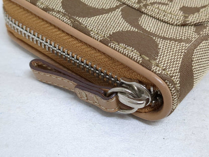 COACH Signature Round Zip Two-Piece Wallet