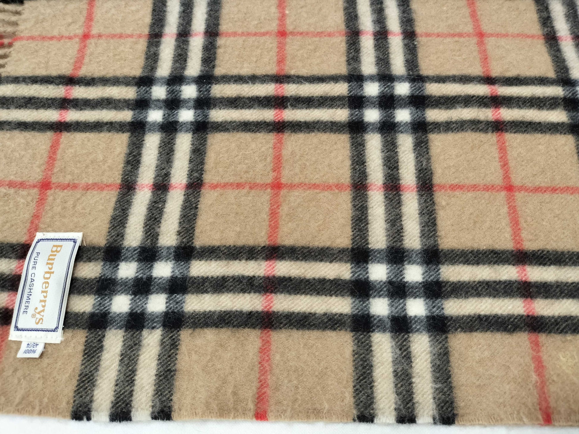 BURBERRY Pure Cashmere Scarf