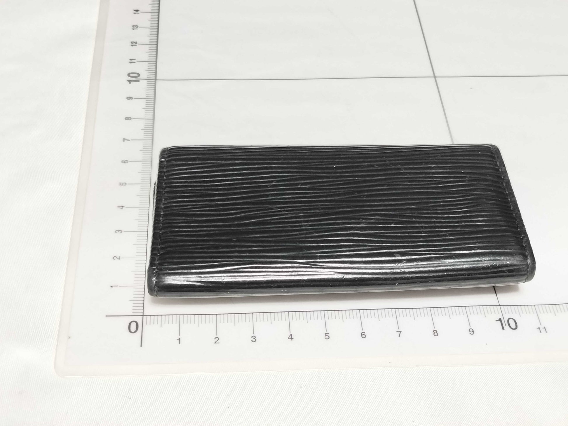 LOUIS VUITTON Epi Multicle 4 Key Case/Key Holder