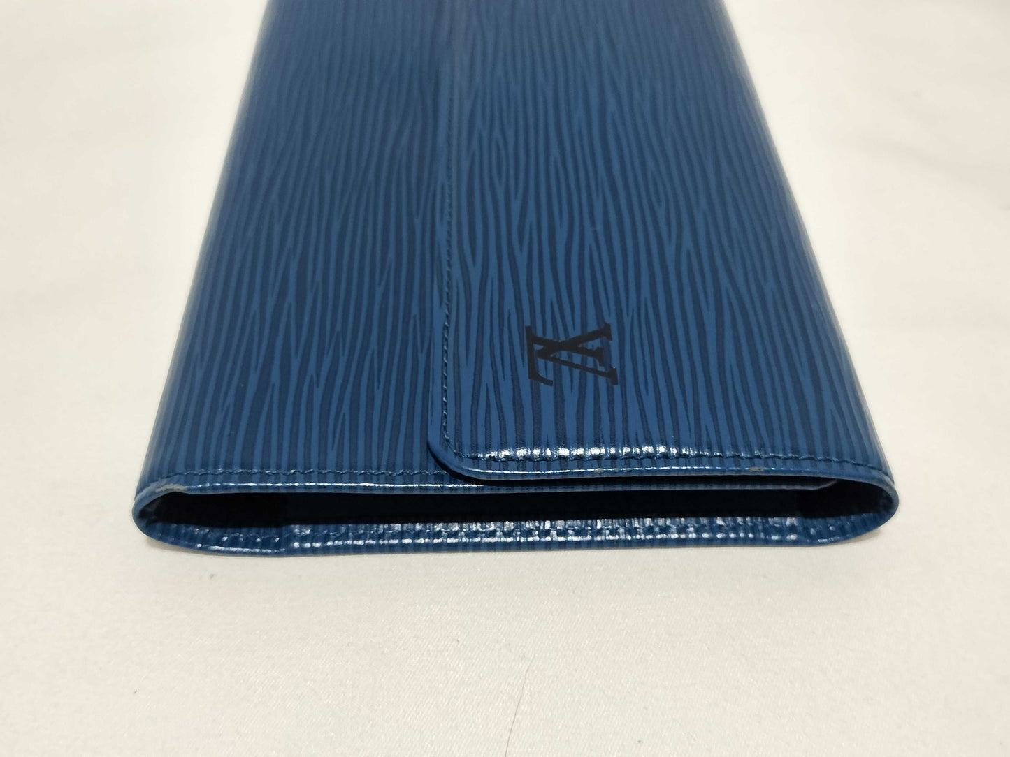 LOUIS VUITTON Epi M63384 Porte Tresor International Wallet