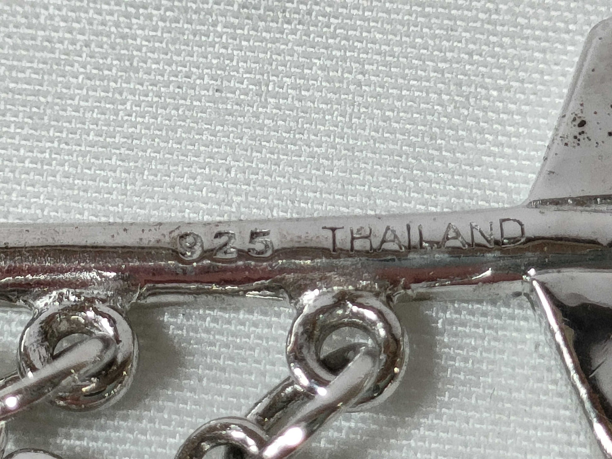 CELINE Macadam Arrow Heart Brooch, SV925, 10.9g