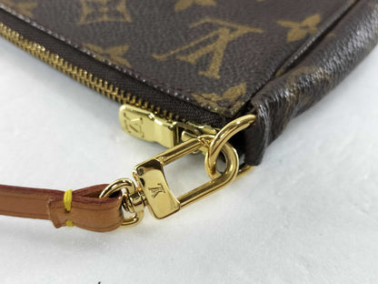 LOUIS VUITTON Monogram M40712 Pochette Accessoires Pouch
