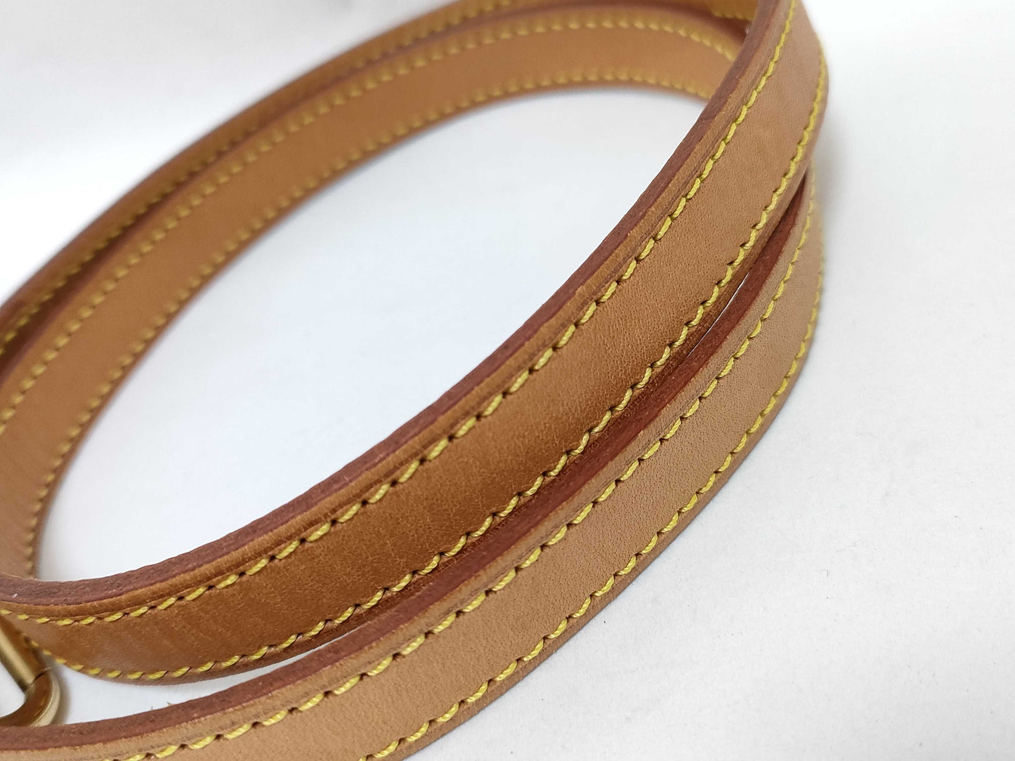 LOUIS VUITTON Natural Leather Shoulder Strap