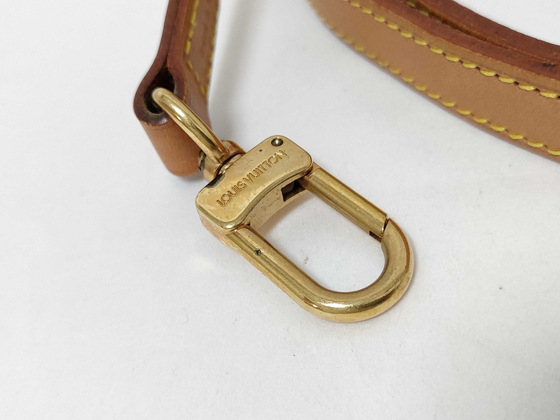 LOUIS VUITTON Natural Leather Shoulder Strap