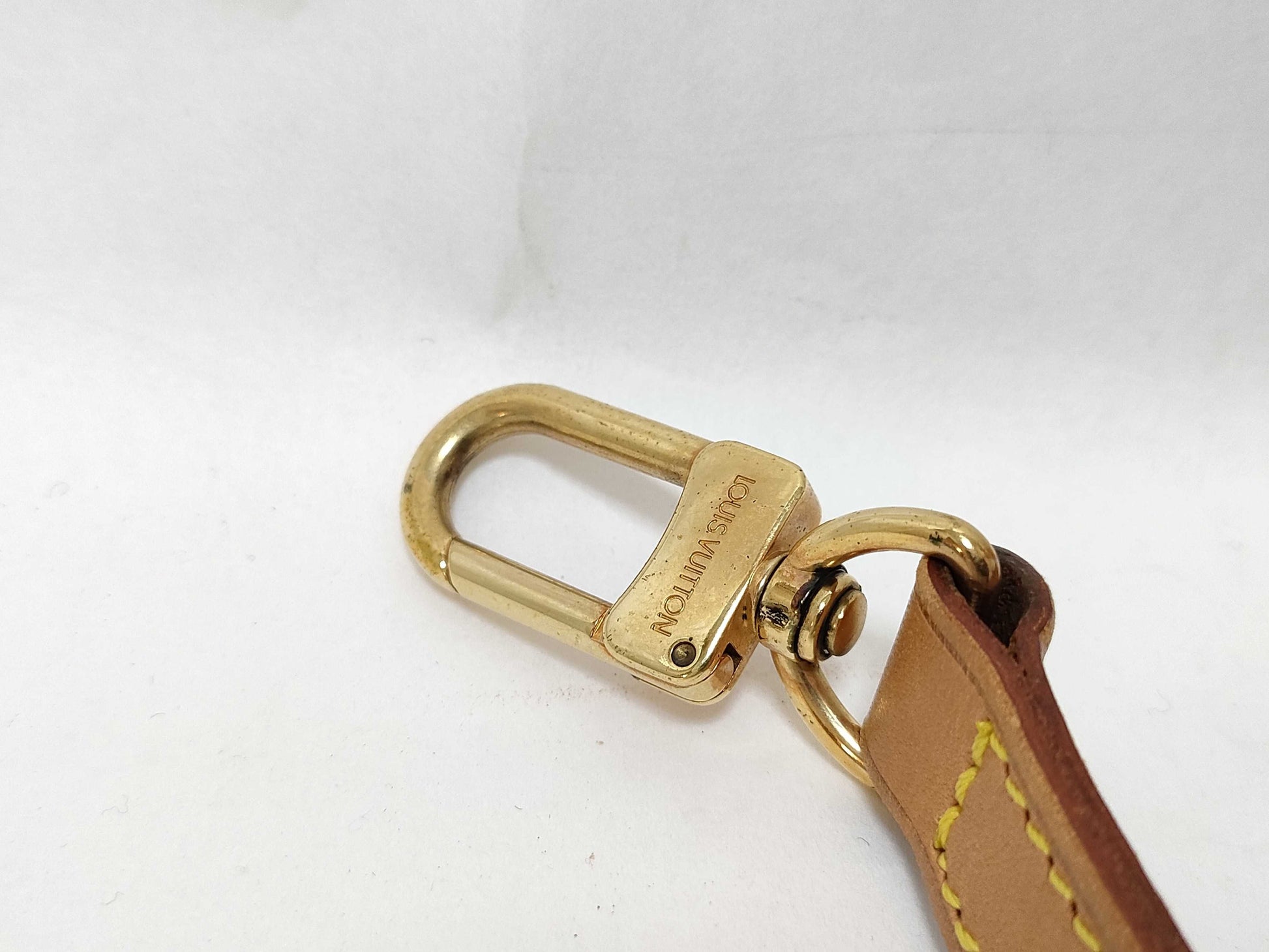 LOUIS VUITTON Natural Leather Shoulder Strap