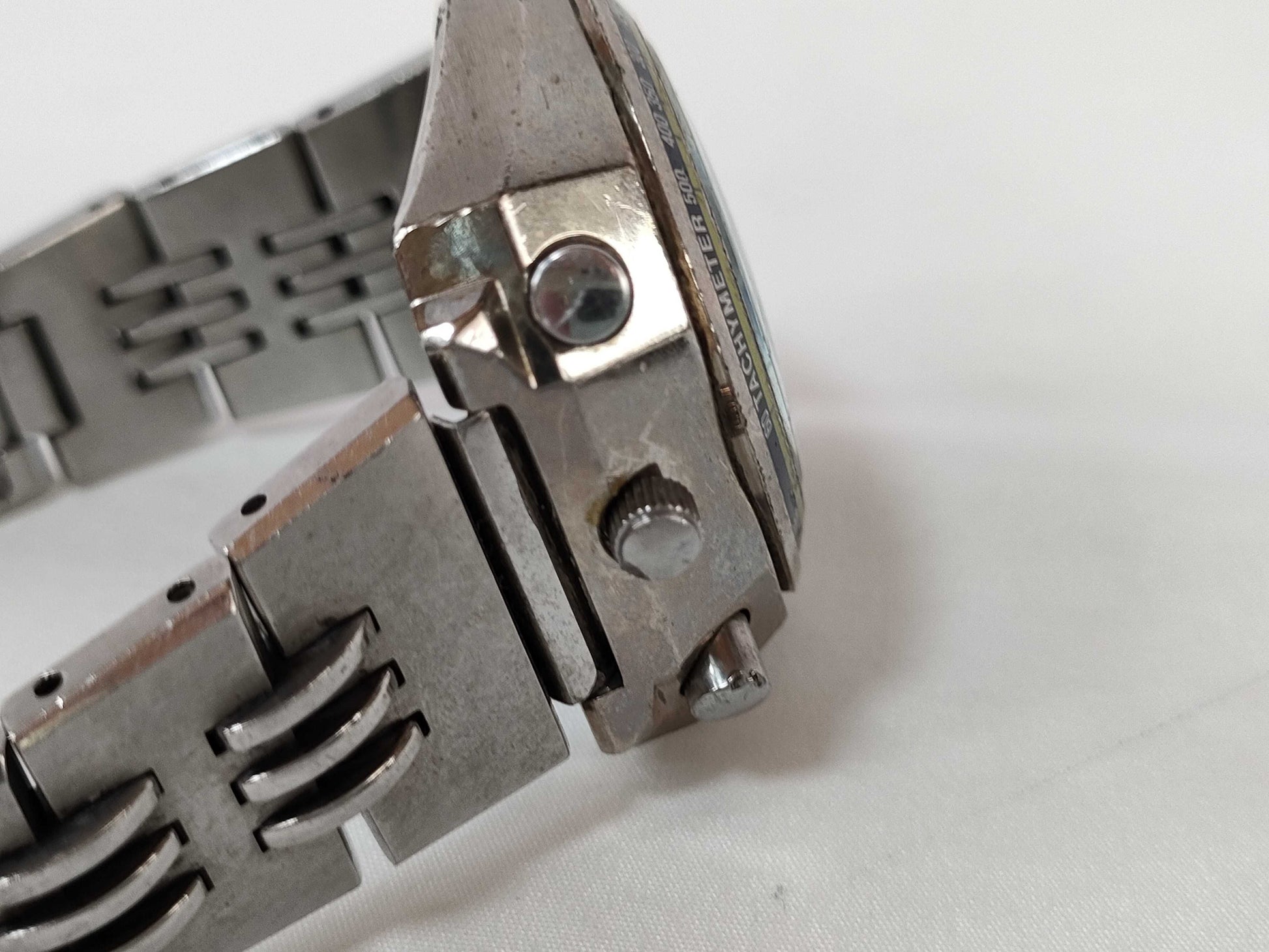 SEIKO Alba V657-6060 Men's Watch