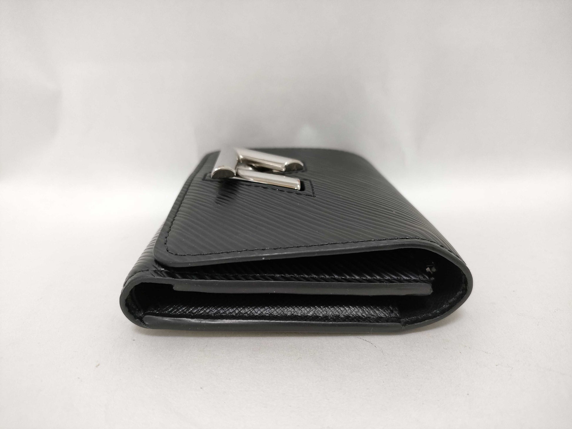 LOUIS VUITTON Epi M64414 Portefeuille Twist Compact Wallet