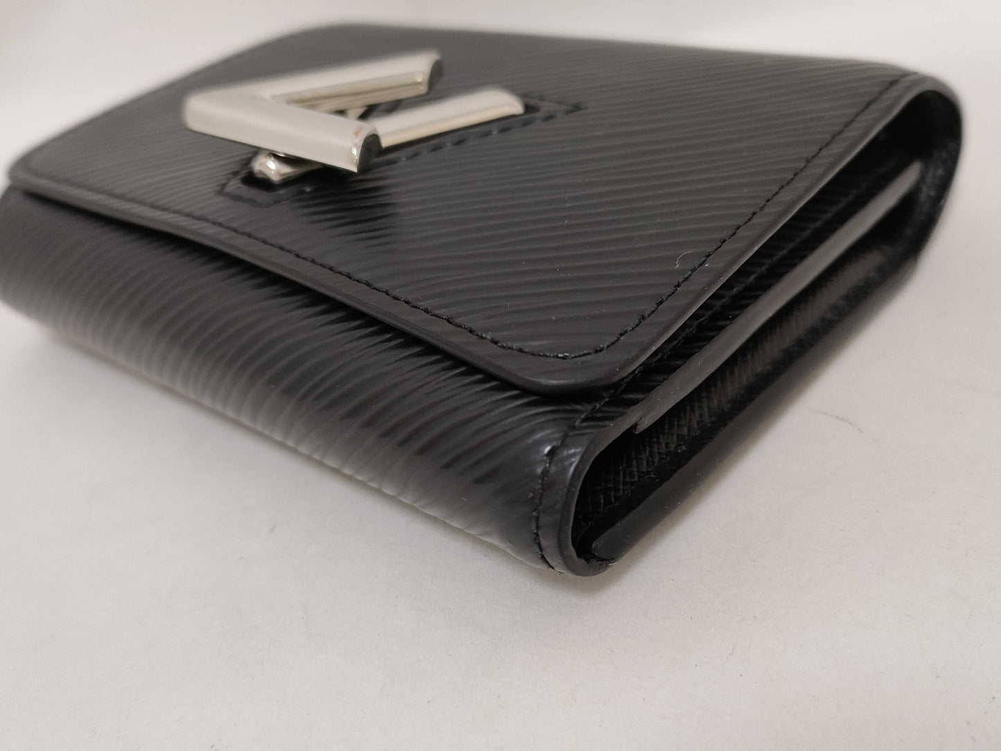 LOUIS VUITTON Epi M64414 Portefeuille Twist Compact Wallet