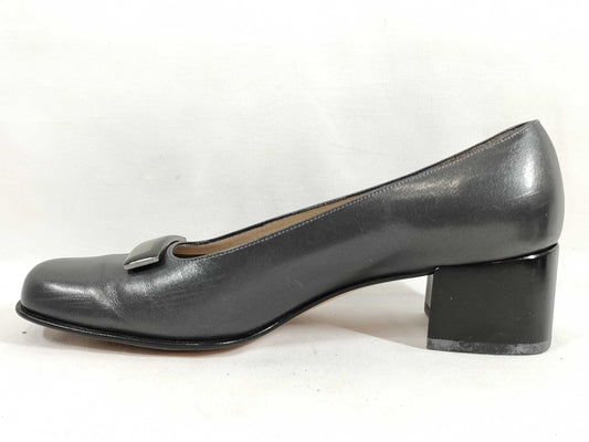 Salvatore Ferragamo Ferragamo logo pumps