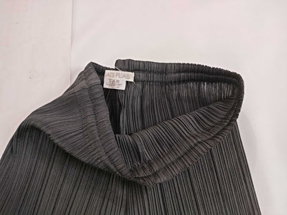 ISSEY MIYAKE Pleats Please Pants Black