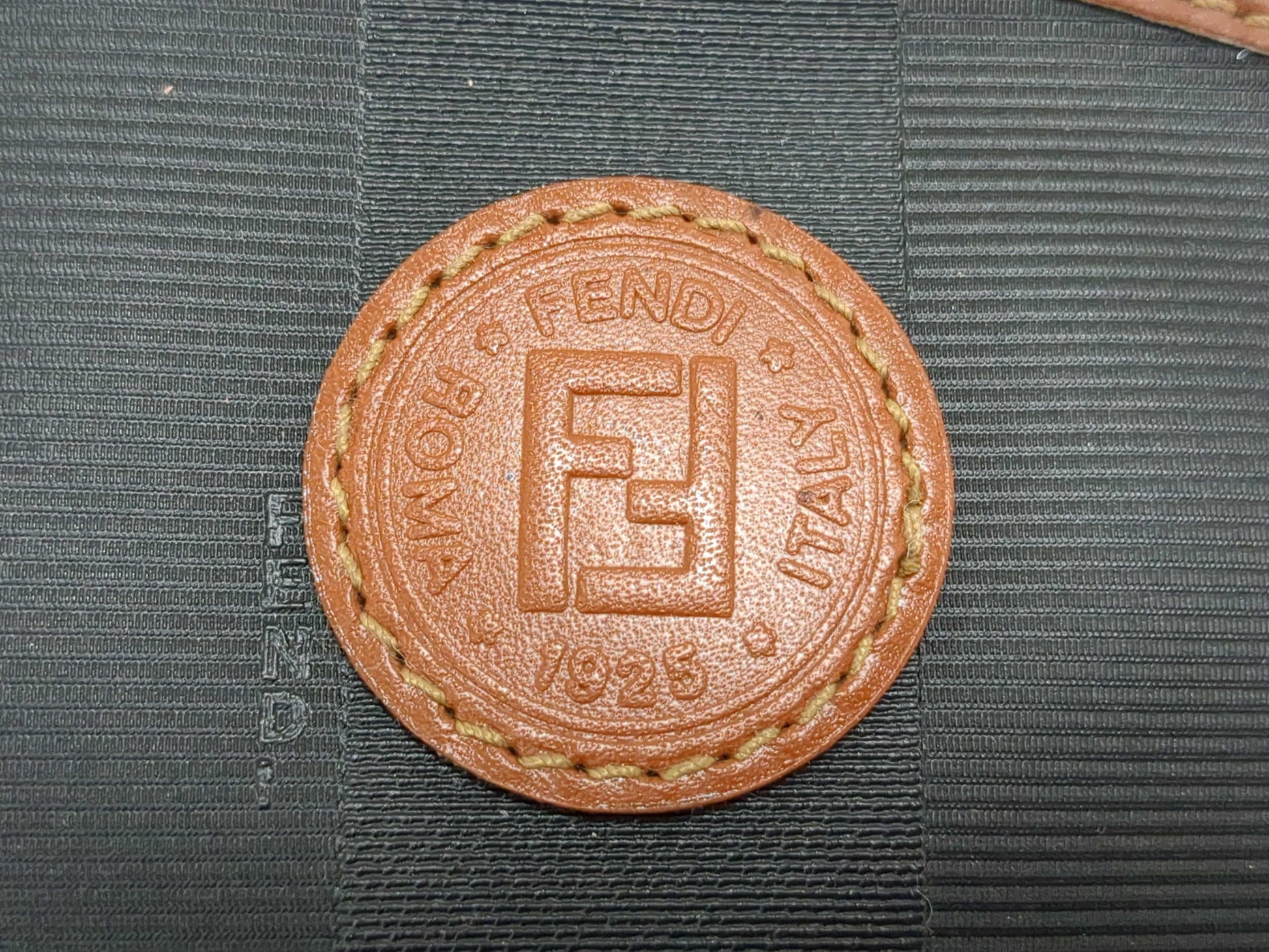 FENDI Pecan/Loewe Pouch/GIANNI VERSACE Wallet 3-Piece Pouch