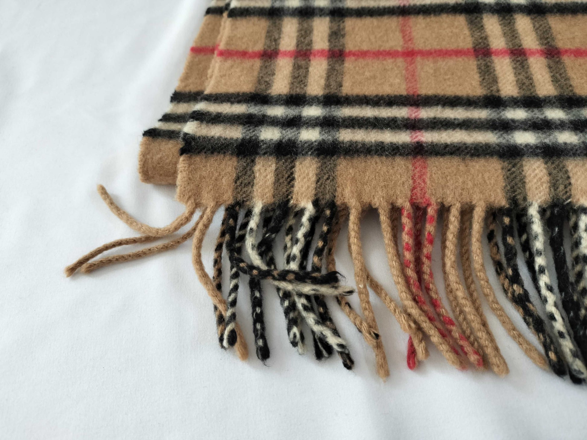 BURBERRY 100% Cashmere Scarf Beige