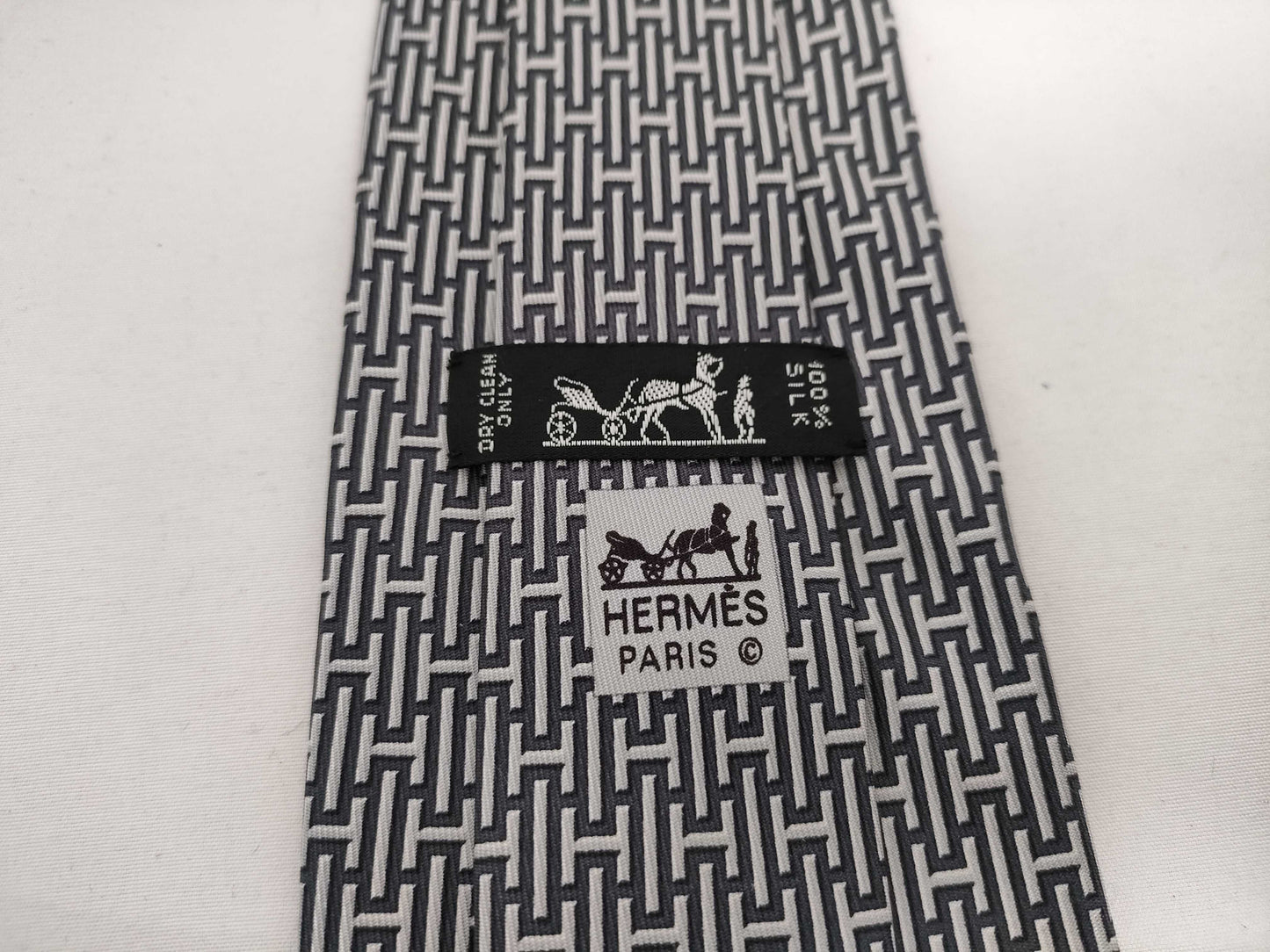 HERMES 2-piece tie