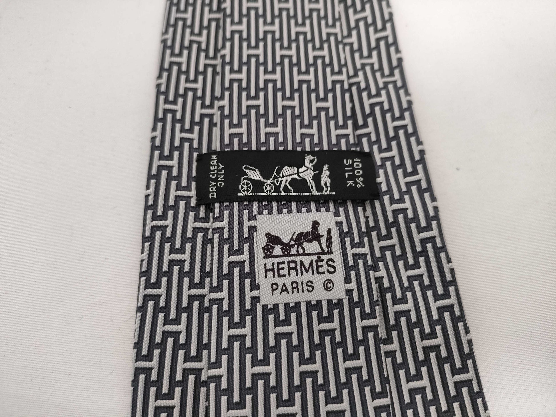 HERMES 2-piece tie
