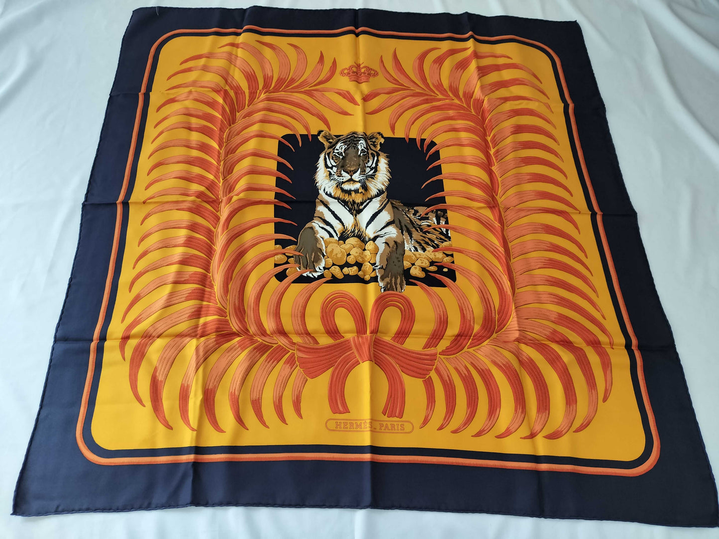HERMES King of Tiger Scarf