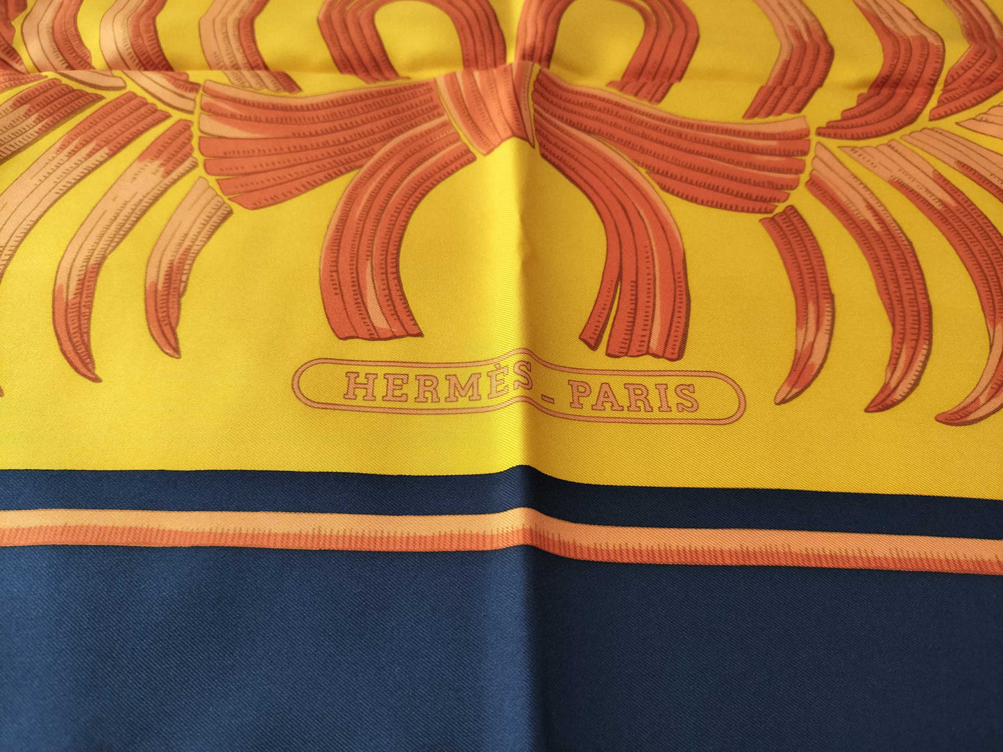 HERMES King of Tiger Scarf