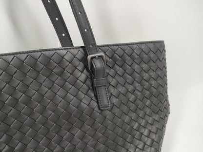 BOTTEGA VENETA Intrecciato Tote Bag Black Tote Bag