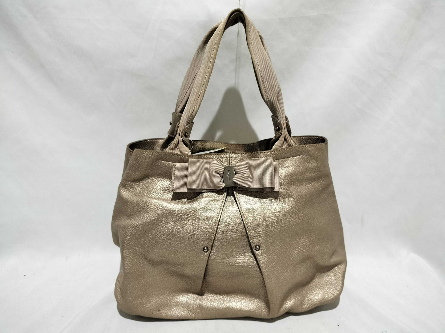 Salvatore Ferragamo Vara Ribbon Tote AU-21 B665 Champagne Gold Handbag